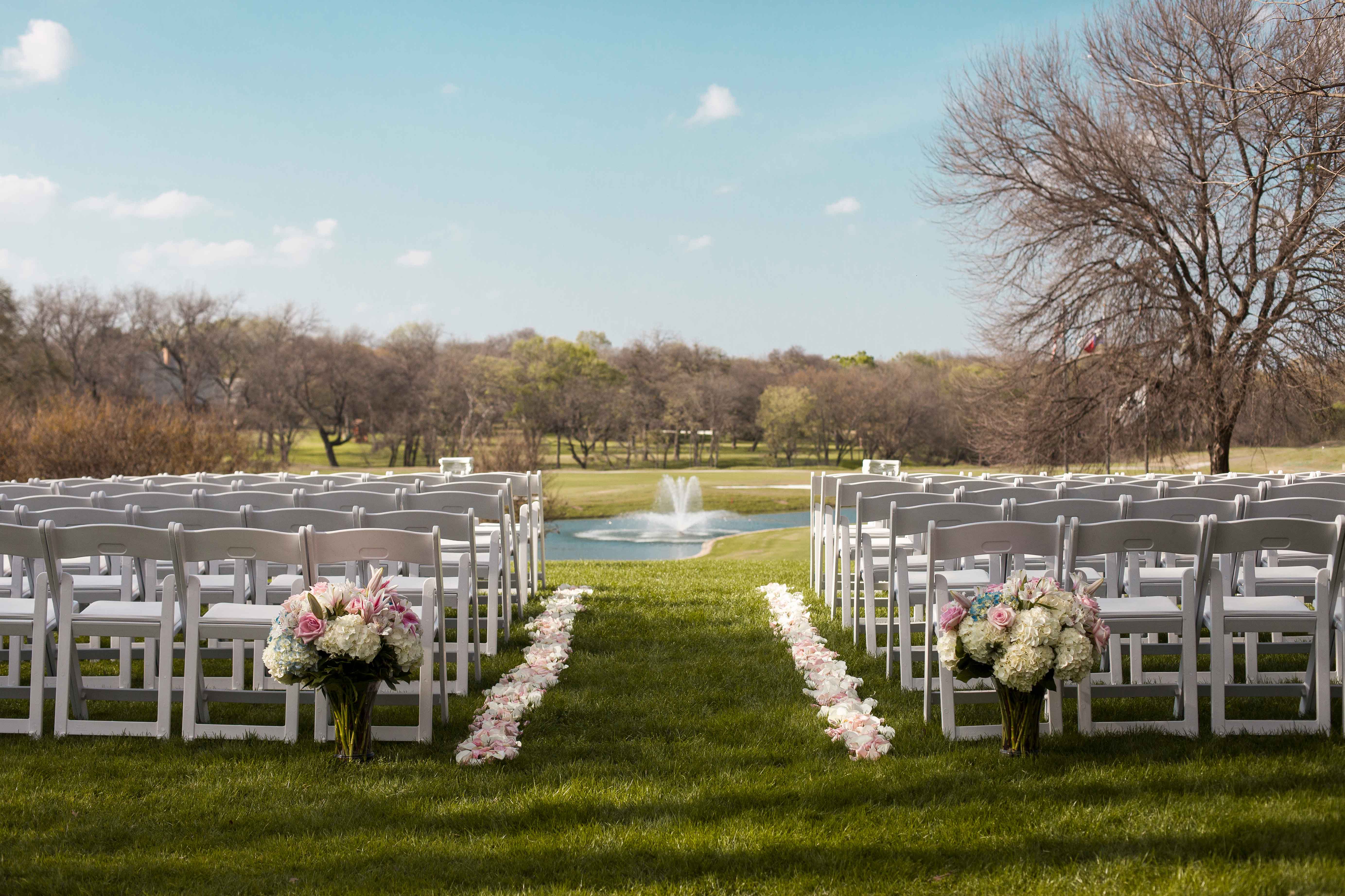 5 Gorgeous Outdoor Wedding Venues in Dallas